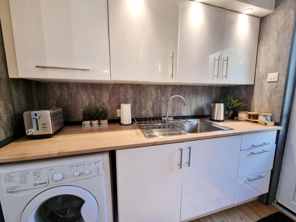 Cosy Apartment Nearby Train Station! Watford  Ngoại thất bức ảnh