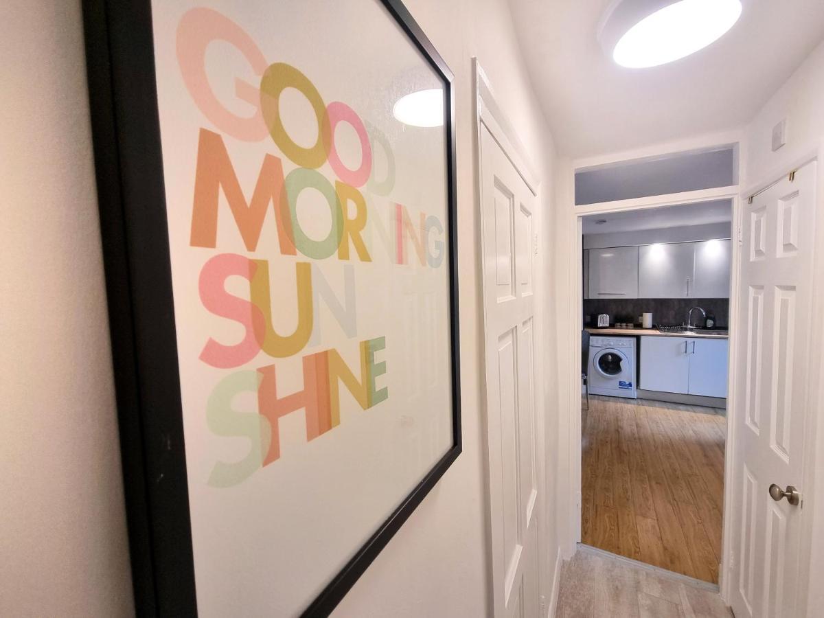Cosy Apartment Nearby Train Station! Watford  Ngoại thất bức ảnh