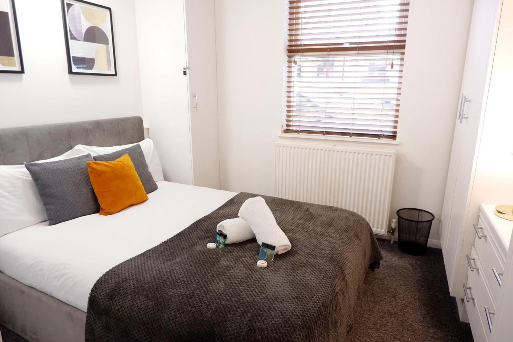 Cosy Apartment Nearby Train Station! Watford  Ngoại thất bức ảnh